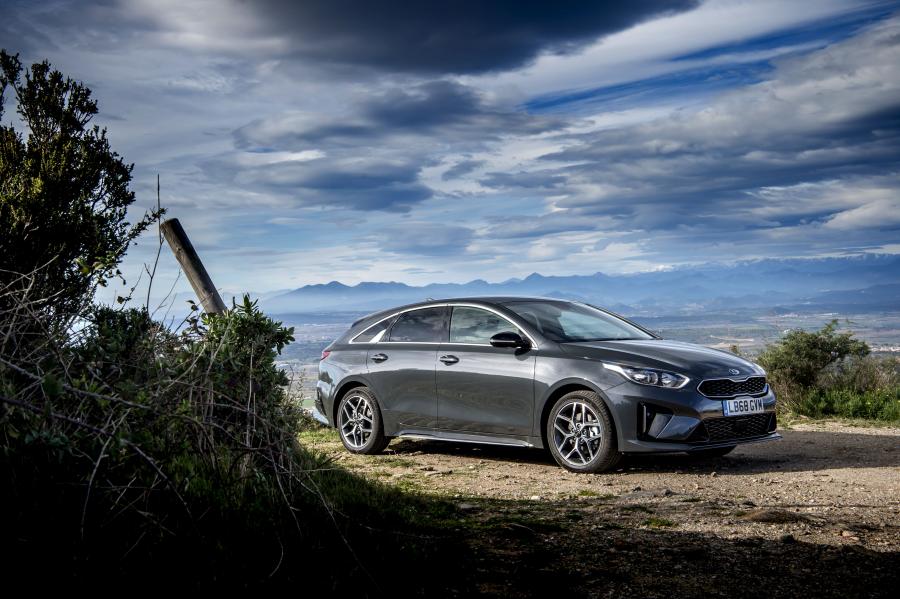  Kia ProCeed GT Line 2019 года  (UK) (фото 31 из 40)